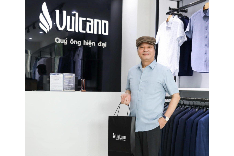 Chuyên Gia Nguyễn Tất Thịnh Ghé Thăm Và Mua Sắm Tại Showroom Vulcano