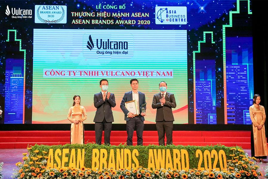 Thời Trang Vulcano Được Vinh Danh Top 50 Thương Hiệu Mạnh Asean 2020