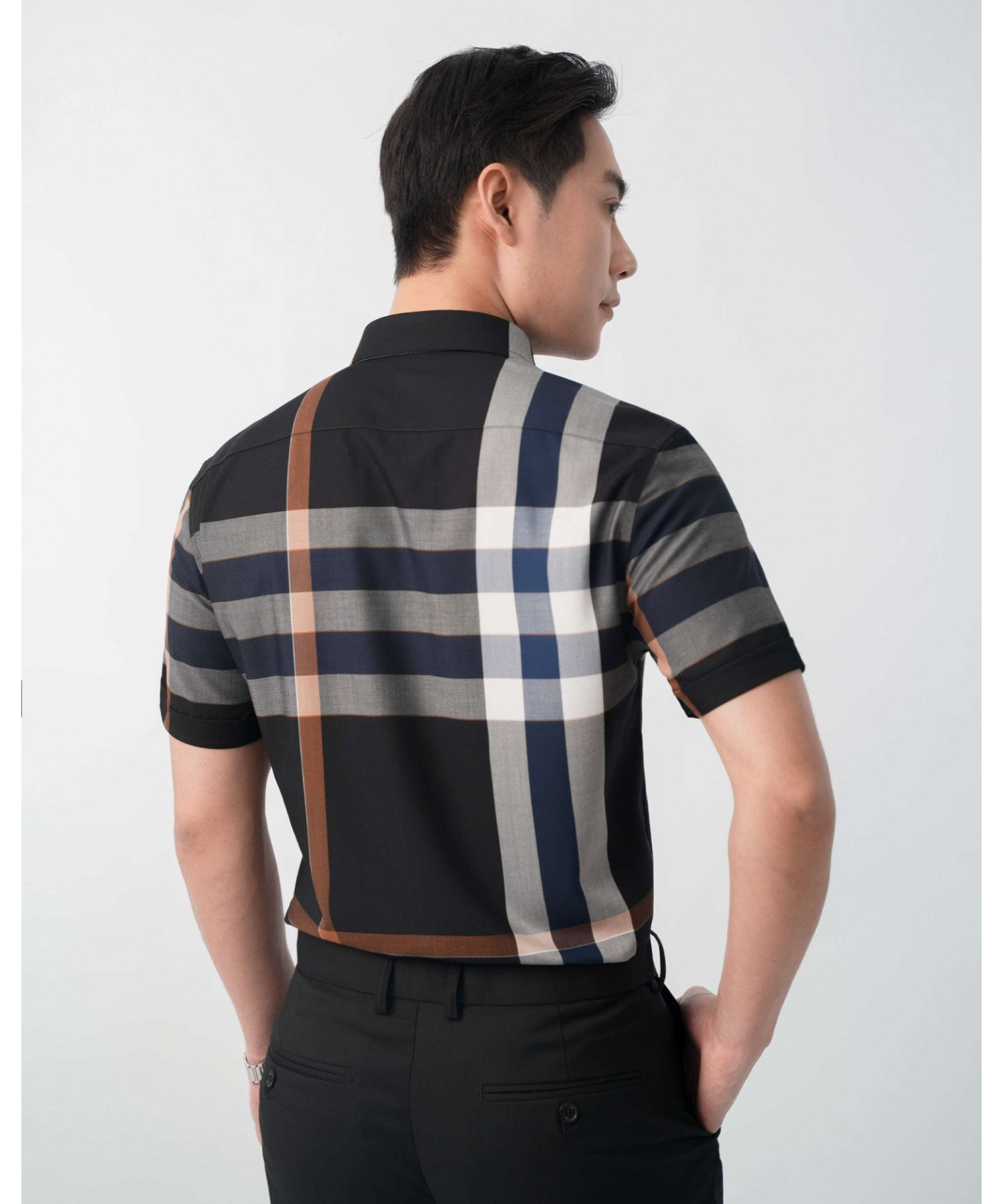 Áo Sơ Mi Ngắn Tay Nam Kẻ Ô 5023C Đen - Đen