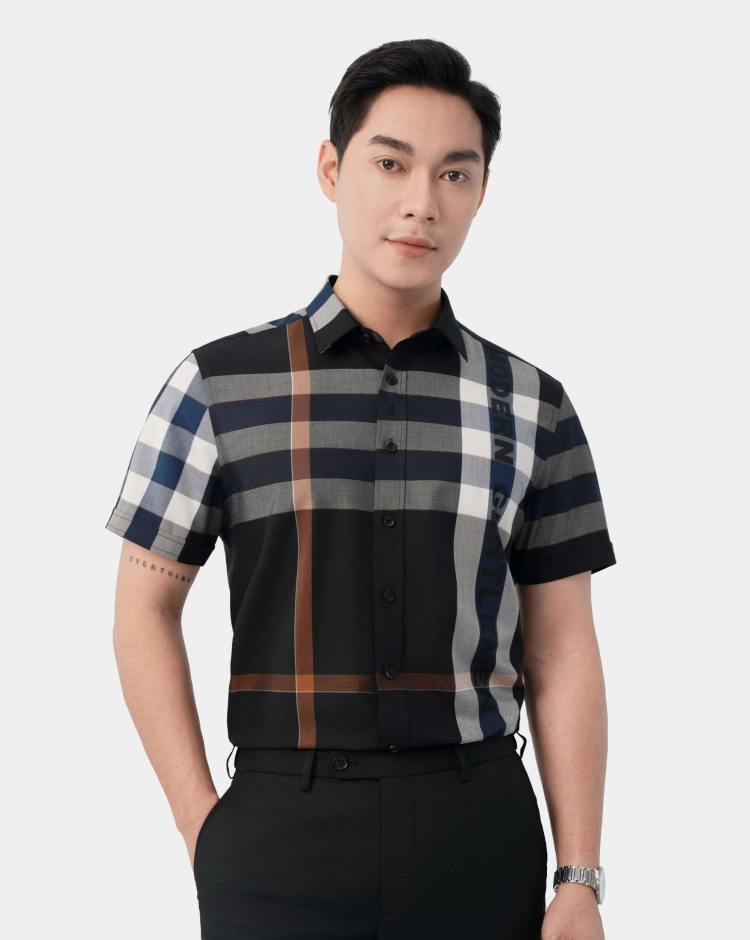 Áo Sơ Mi Ngắn Tay Nam Kẻ Ô 5023C Đen - Đen