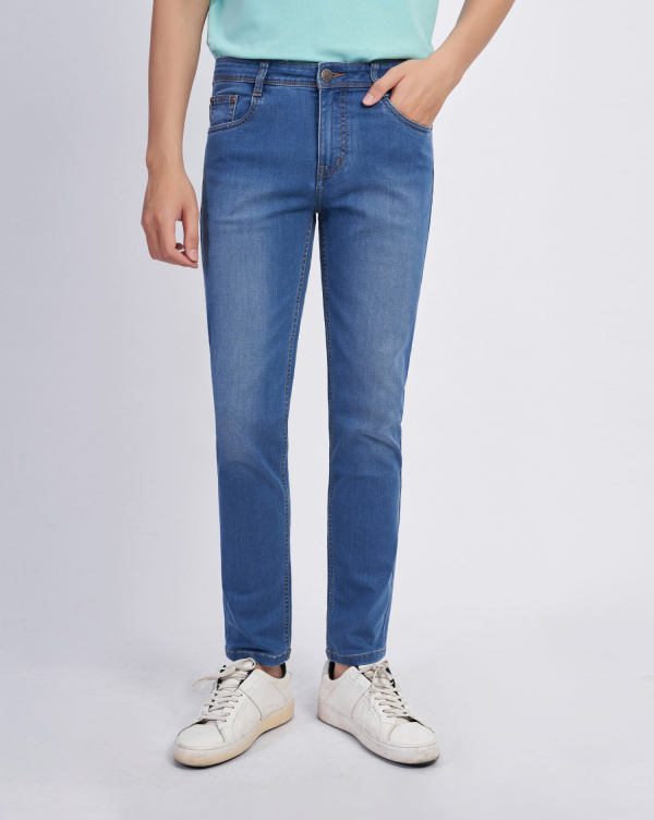 Quần Jeans Nam Basic Màu Xanh Sáng 2005