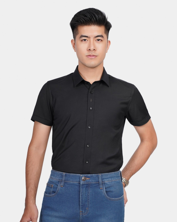 Áo Sơ Mi Ngắn Tay Nam Màu Đen Trơn 4004B