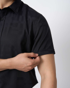 Áo Sơ Mi Ngắn Tay Nam Màu Đen 5028B