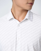 Áo Sơ Mi Ngắn Tay Nam Màu Trắng In Chữ Vulcano 5024A