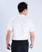 Áo Sơ Mi Ngắn Tay Nam Họa Tiết Chữ AB 4044 - Trắng