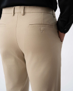 Quần Kaki Nam Dáng Carrot Trơn 4002 - Be