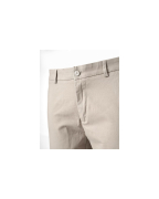 Quần Kaki Nam Dáng Carrot Trơn 4002