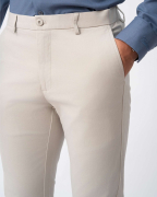 Quần Kaki Nam Dáng Carrot Trơn 4002 - Trắng