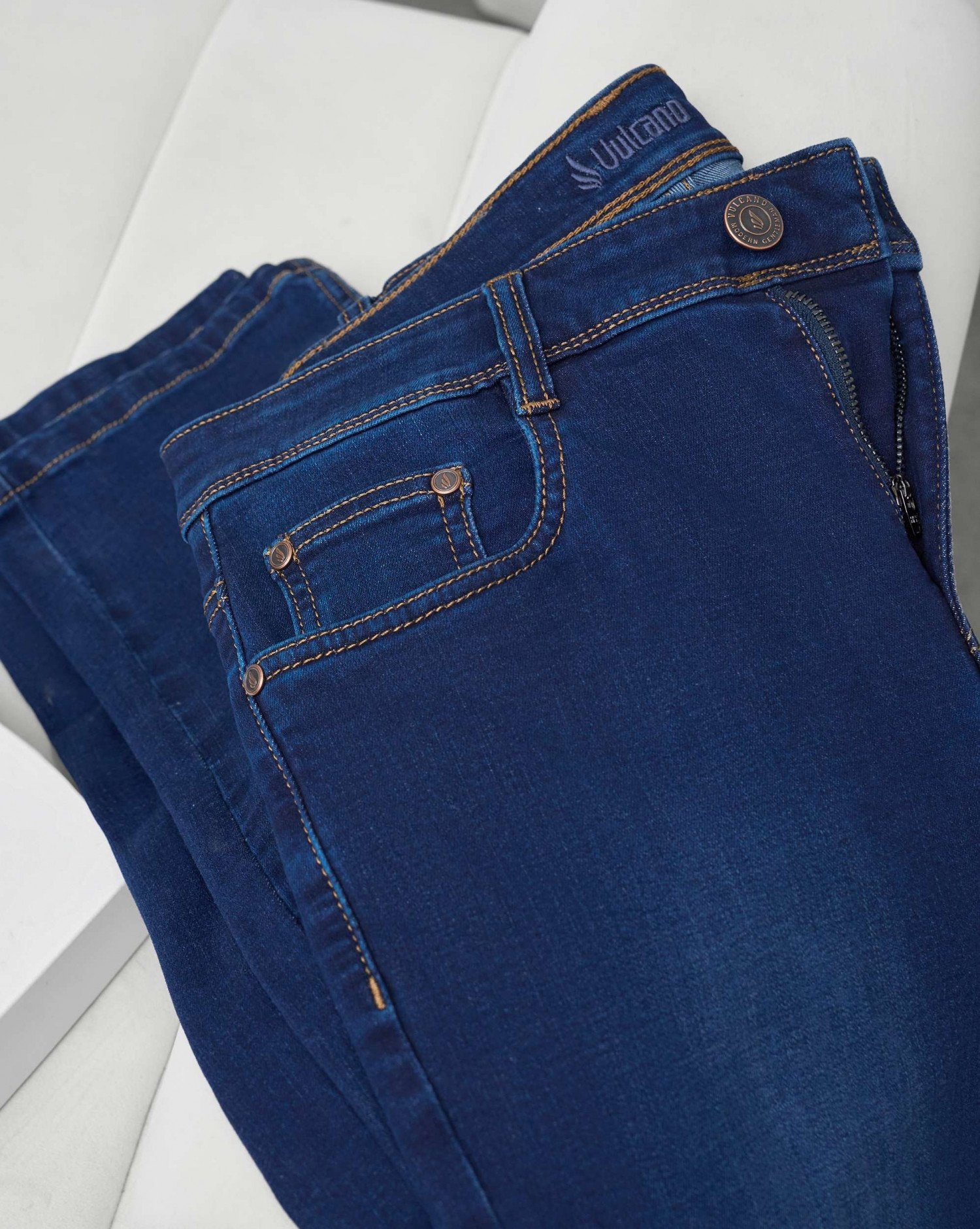 Quần Jeans Nam Dáng Regular Màu Xanh Co Giãn 5004A