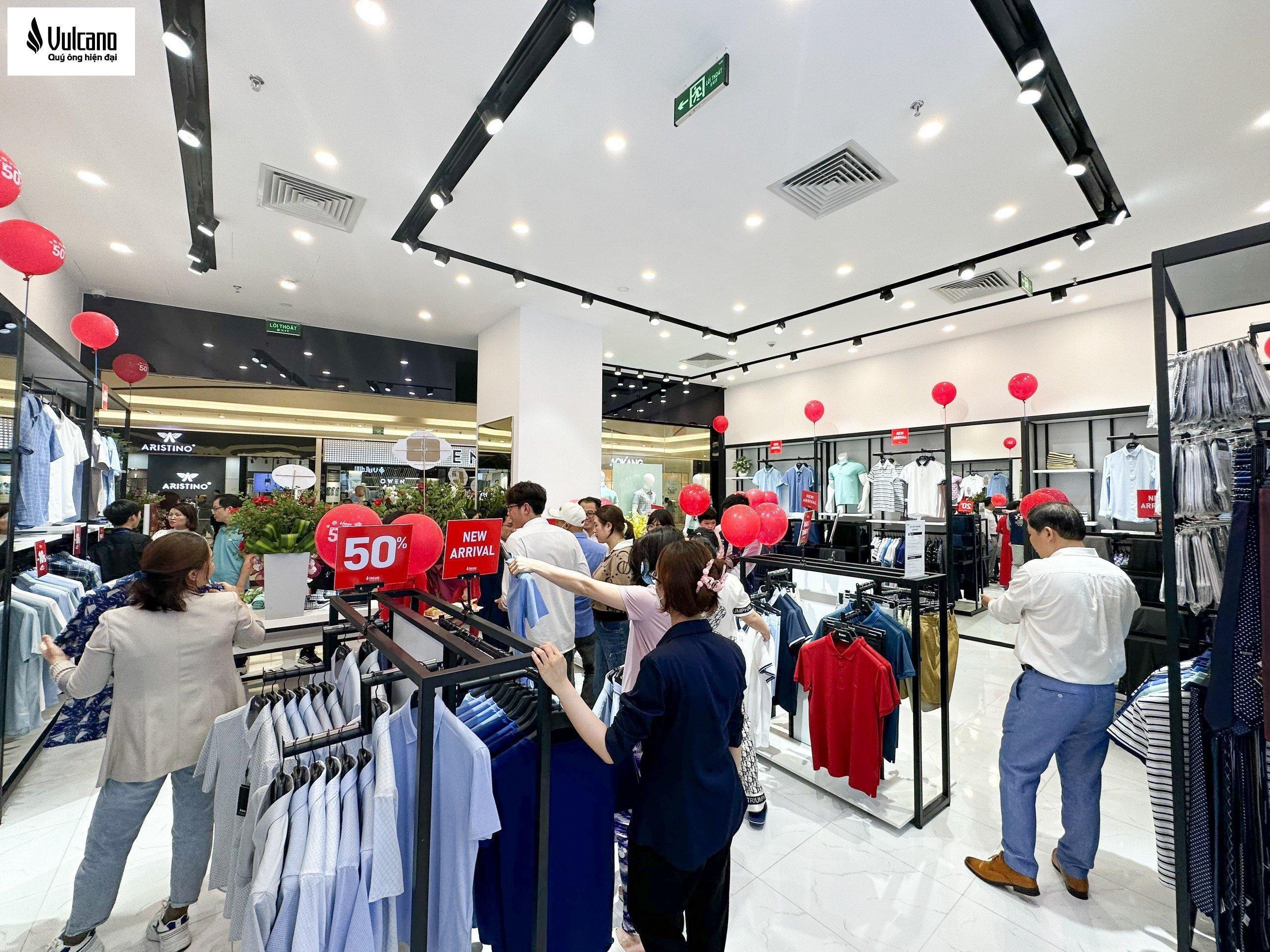 Khai Trương Vulcano Aeon Mall Long Biên 2